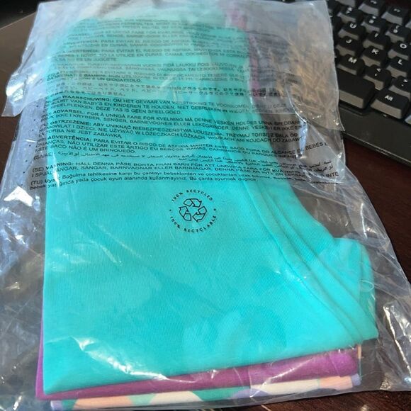 Amazon Essentials Toddlers' Cropped Leggings (Spotted Zebra), Multipacks… - Picture 3 of 4